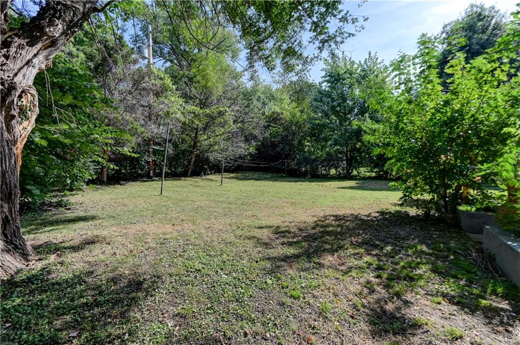 9704 E 81st St, Raytown, MO 64138