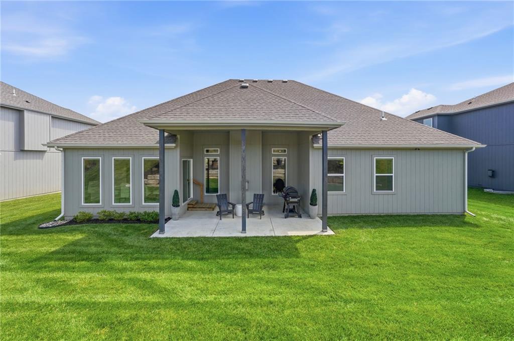 10322 N Winchester Ave, Kansas City, MO 64156