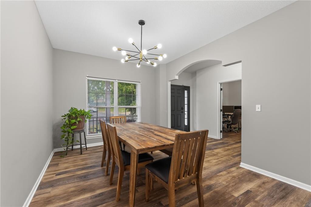 1037 Fox Run Ter, Liberty, MO 64068