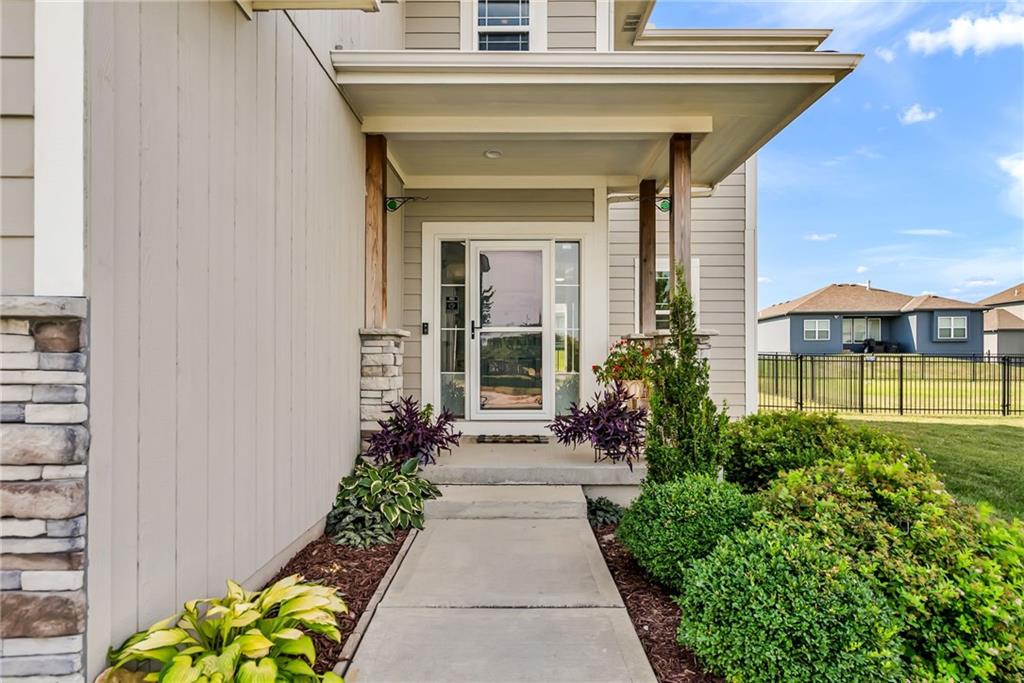 25197 W 147th Ct, Olathe, KS 66061