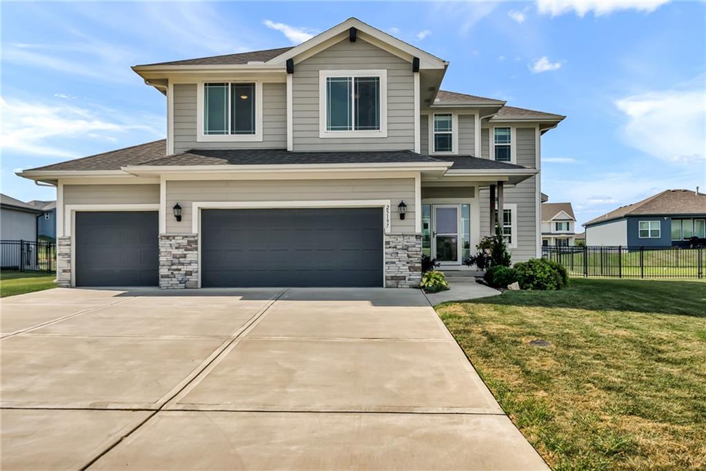 25197 W 147th Ct, Olathe, KS 66061