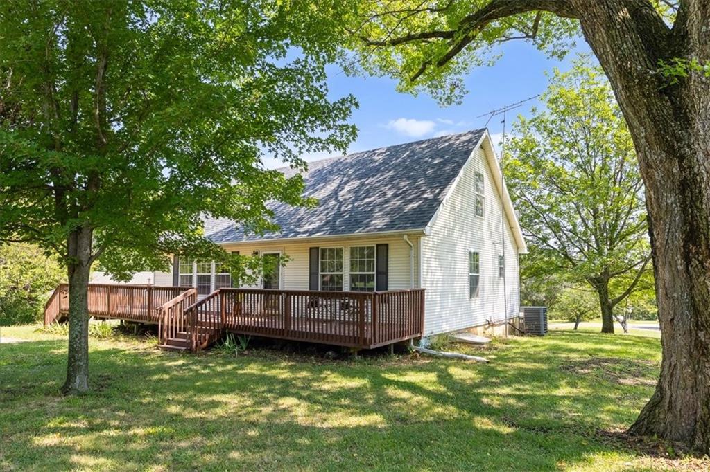 21515 S Sail A Way Dr, Overbrook, KS 66524