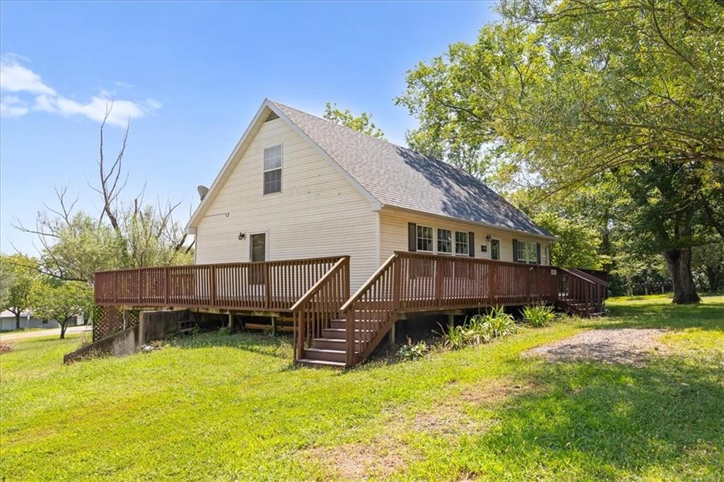 21515 S Sail A Way Dr, Overbrook, KS 66524