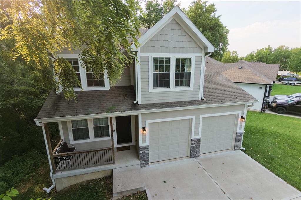 2202 N Woodsbury Rd, Independence, MO 64058