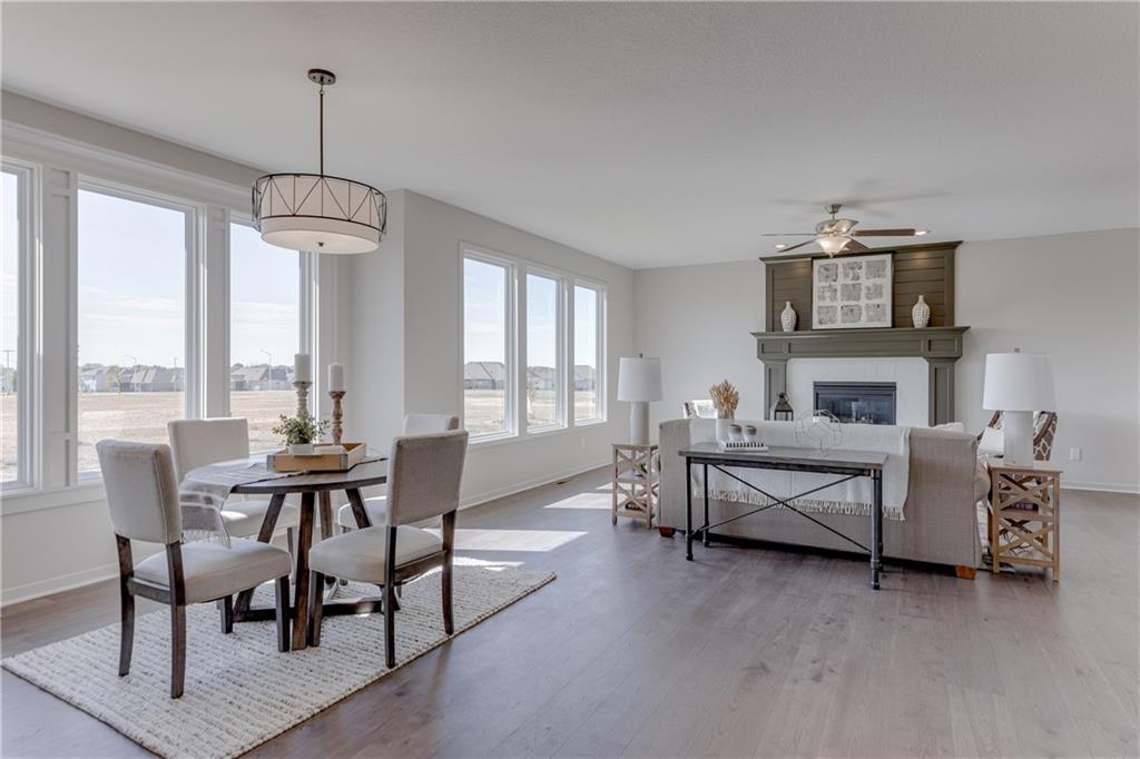 17081 W 164th Ter, Olathe, KS 66062