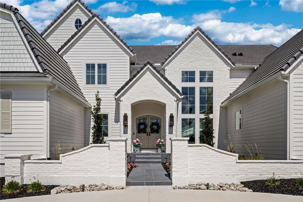 16801 Barton St, Overland Park, KS 66062