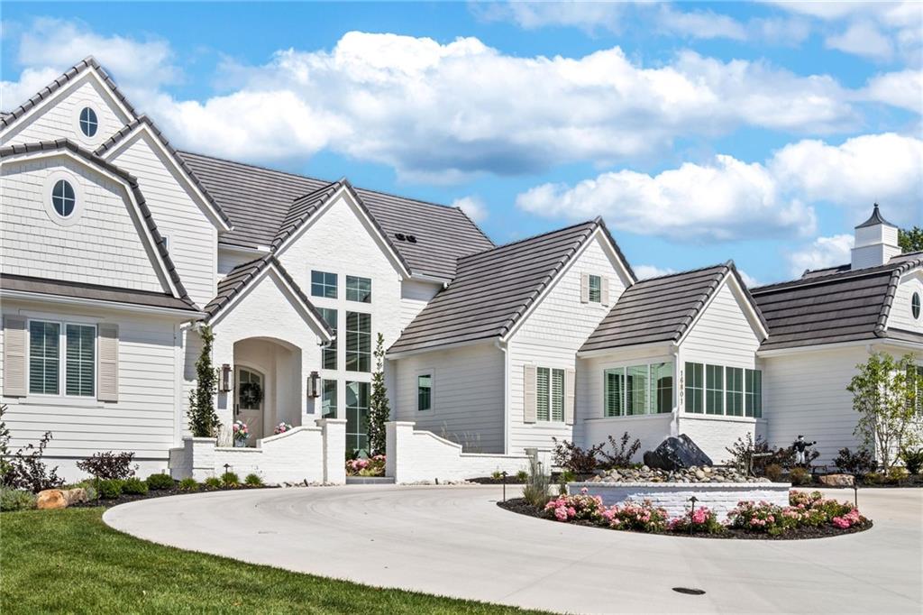 16801 Barton St, Overland Park, KS 66062
