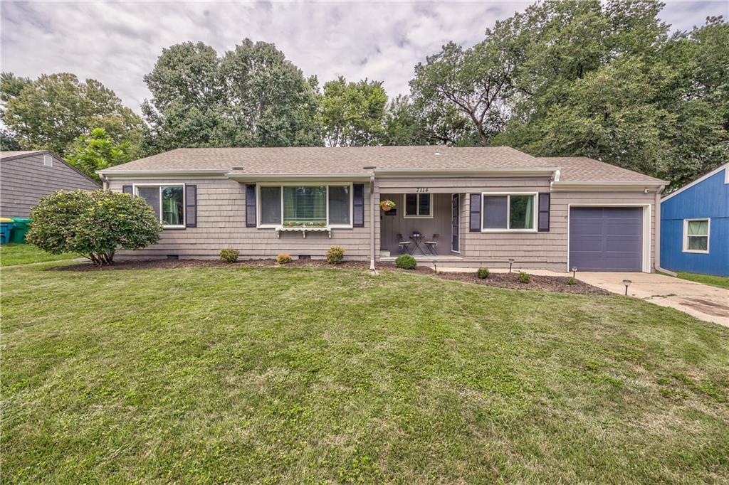 7114 W 72nd Ter, Overland Park, KS 66204
