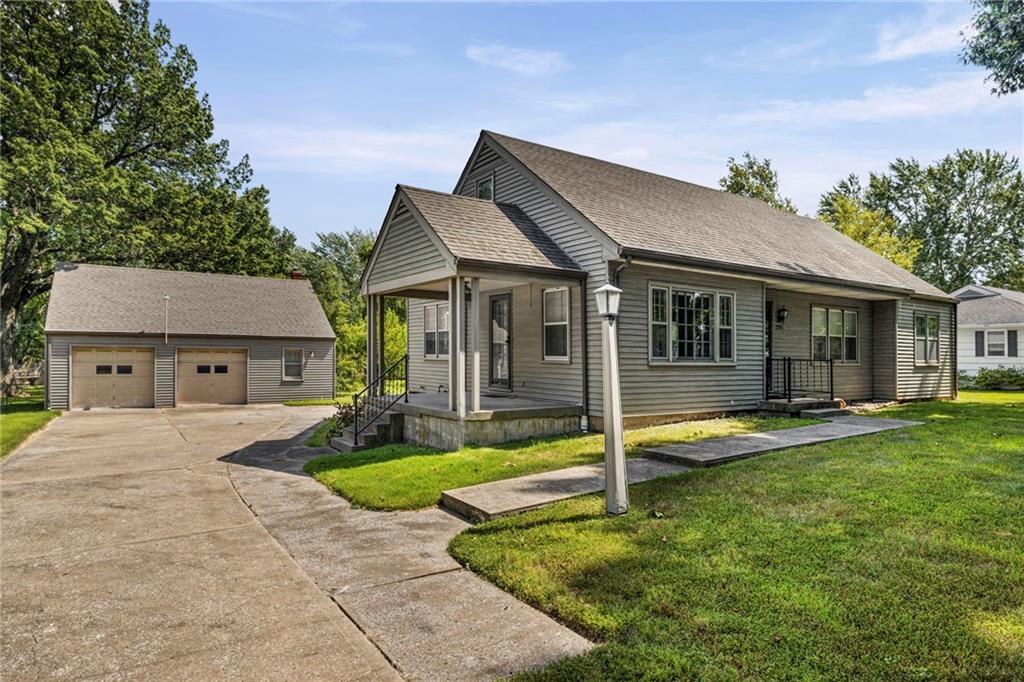 12811 10th St, Grandview, MO 64030
