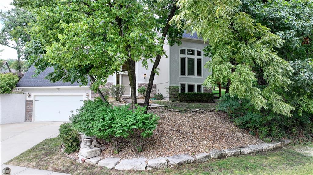 4108 NW 73rd St, Kansas City, MO 64151