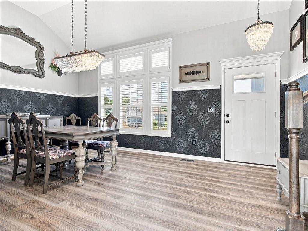 800 Wright St, Pleasant Hill, MO 64080