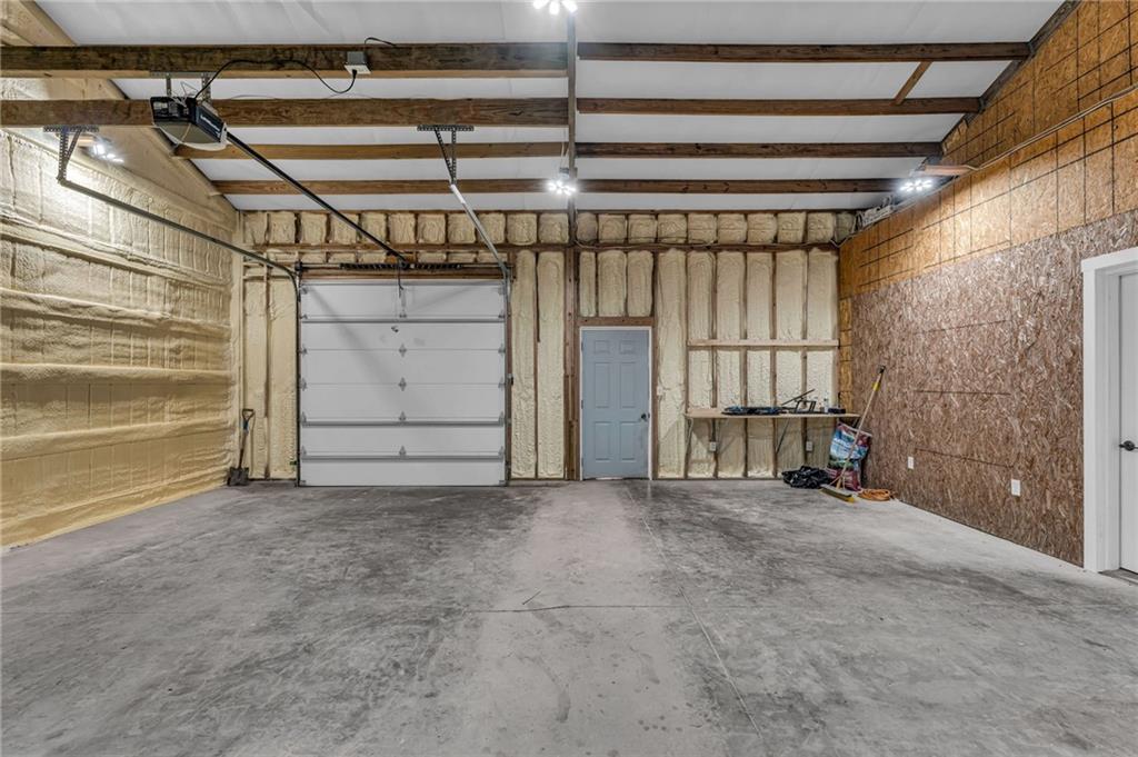 10594 86th St, Oskaloosa, KS 66066