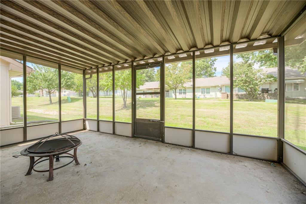 8310 E 190th St, Belton, MO 64012