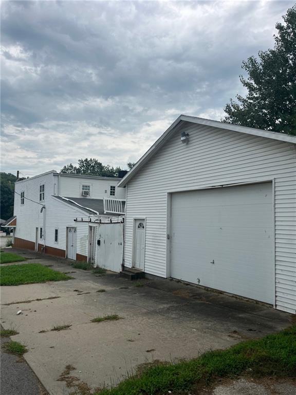 3026 Saint Joseph Ave, St Joseph, MO 64505