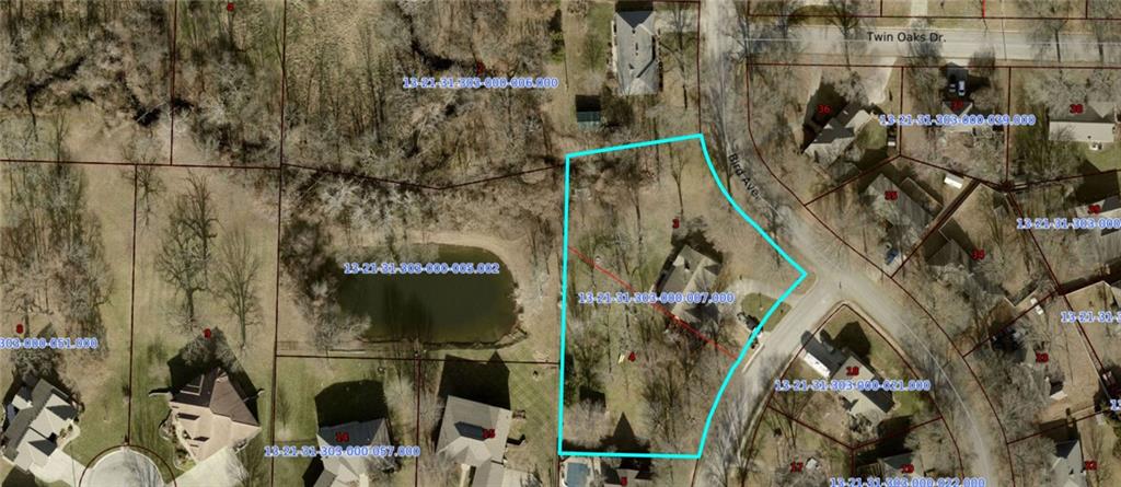 900 Holly Ave, Harrisonville, MO 64701