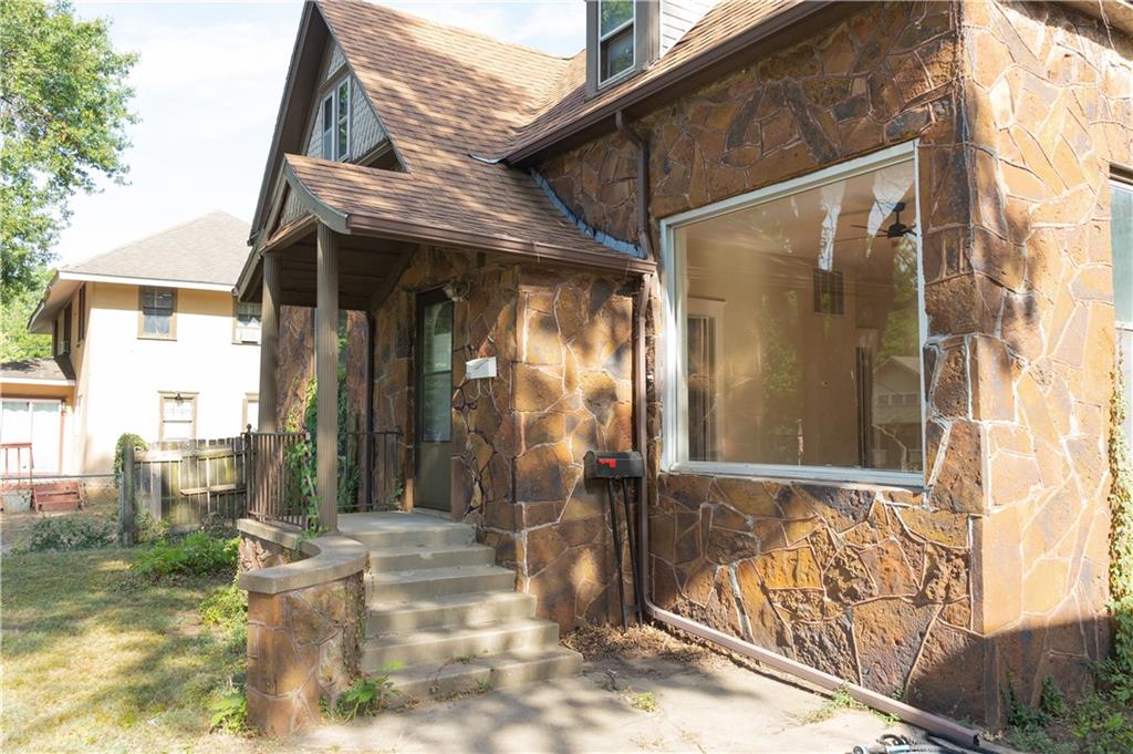1621 Appleton St, Parsons, KS 67357