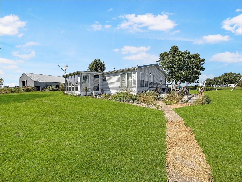 18696 Old Hwy 40 Hw, Higginsville, MO 64037