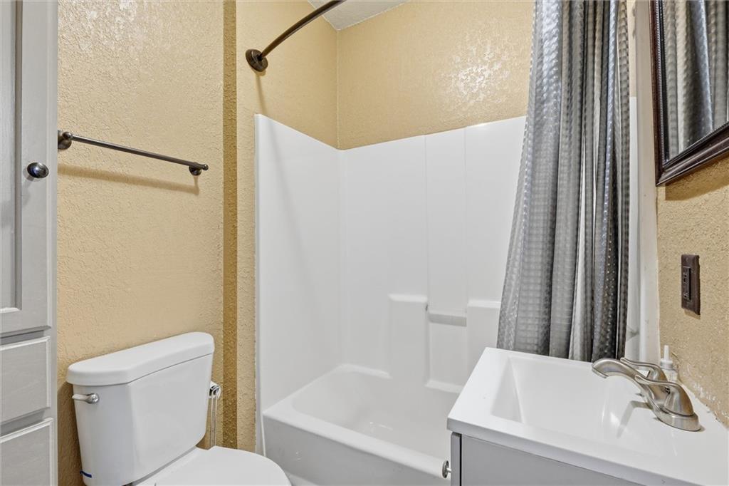 30405 Oak Grove Rd, Paola, KS 66071