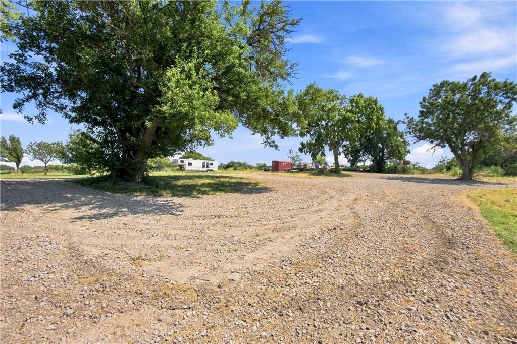 9987 W 351st St, Paola, KS 66071