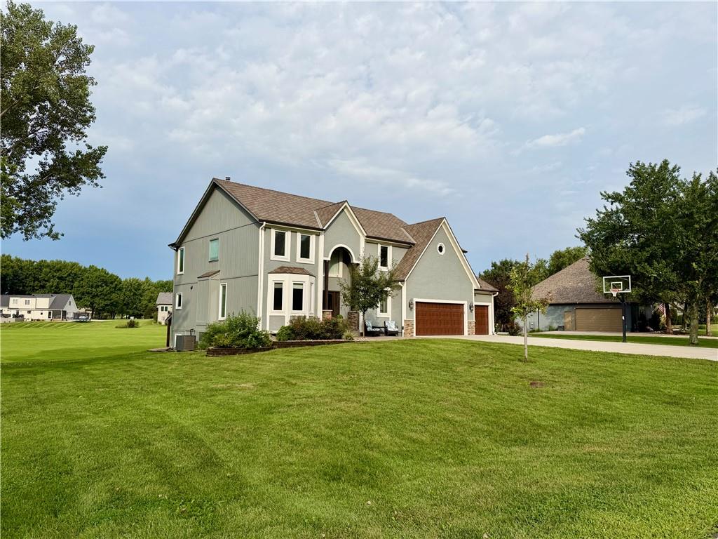 18814 S Greenway St, Olathe, KS 66062