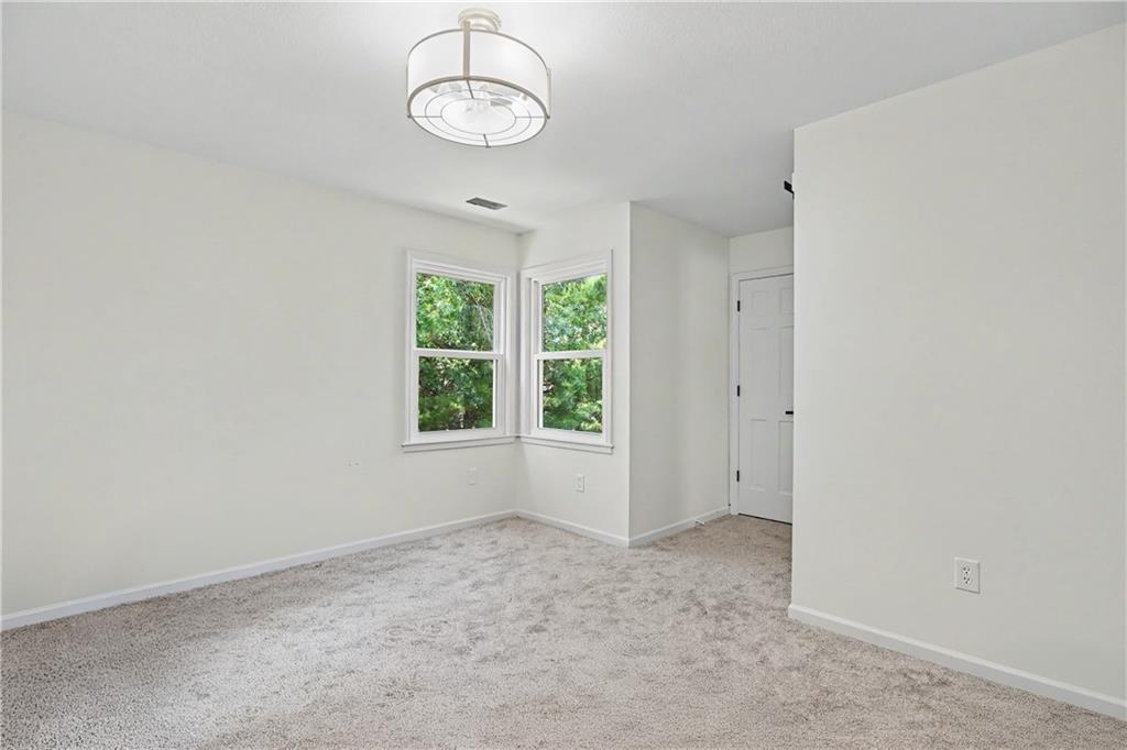 5100 W 131st St, Leawood, KS 66209
