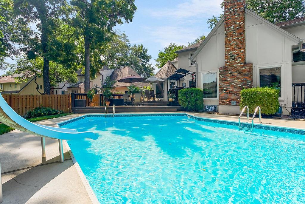 11004 W 120th Ter, Overland Park, KS 66213