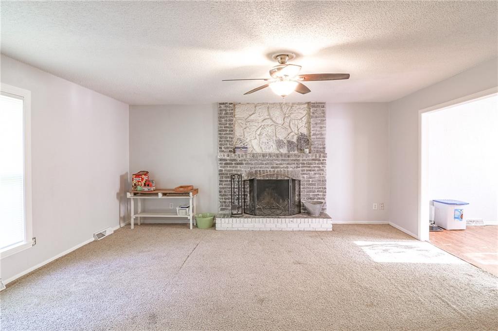 12723 Cave Ln, Excelsior Springs, MO 64024