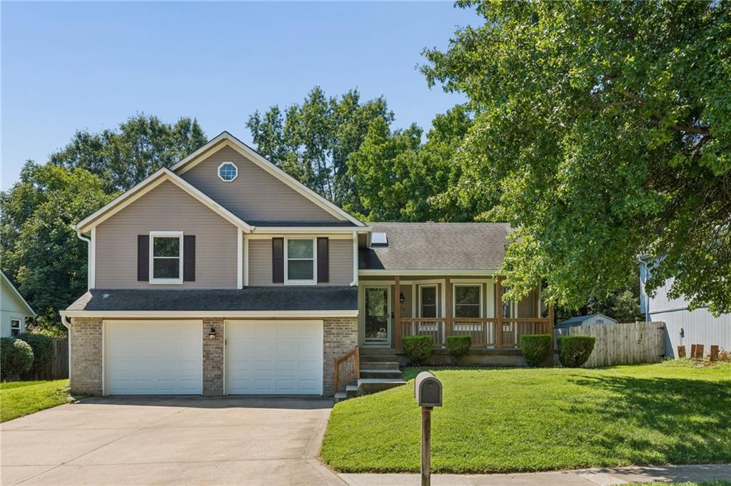 412 SE Hamilton Ct, Blue Springs, MO 64014