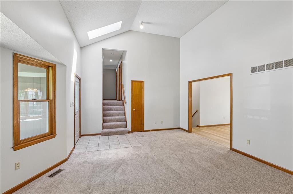 412 SE Hamilton Ct, Blue Springs, MO 64014