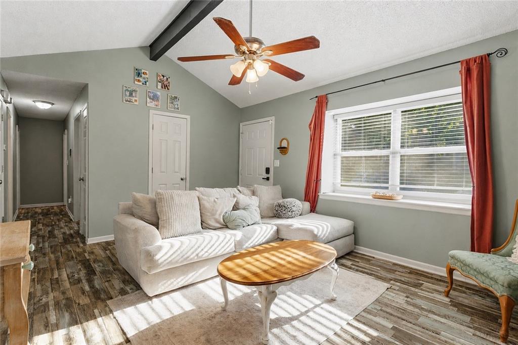2901 SE 3rd St, Blue Springs, MO 64014