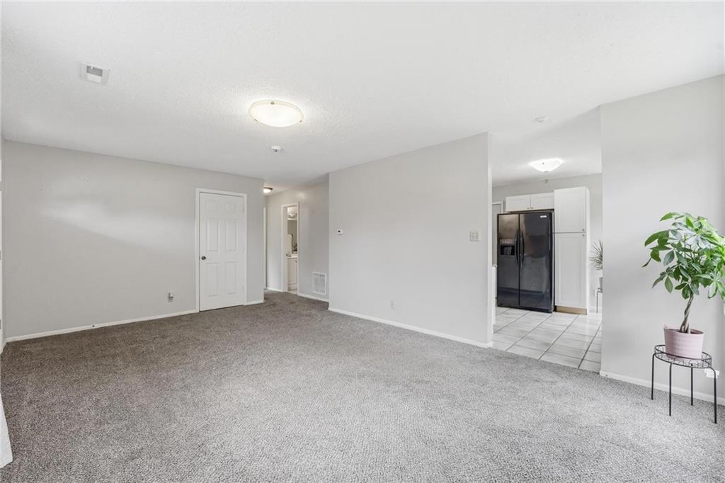 1404 Shawnee St, Leavenworth, KS 66048