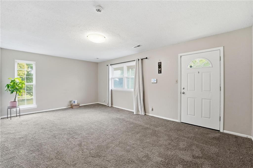 1404 Shawnee St, Leavenworth, KS 66048