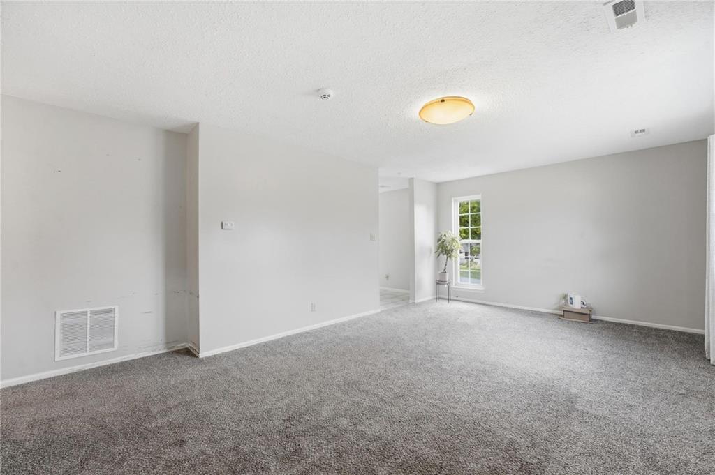 1404 Shawnee St, Leavenworth, KS 66048