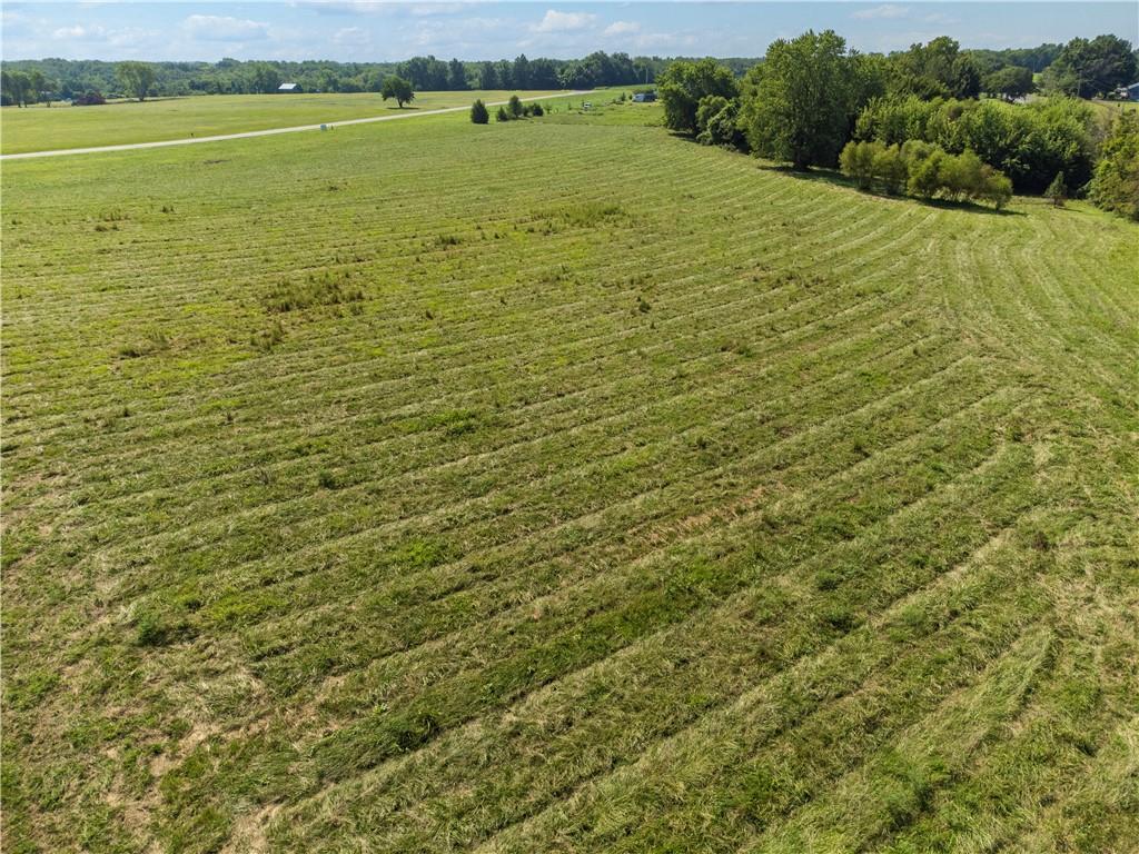 10510 S Cedar Ridge Trl, Oak Grove, MO 64029