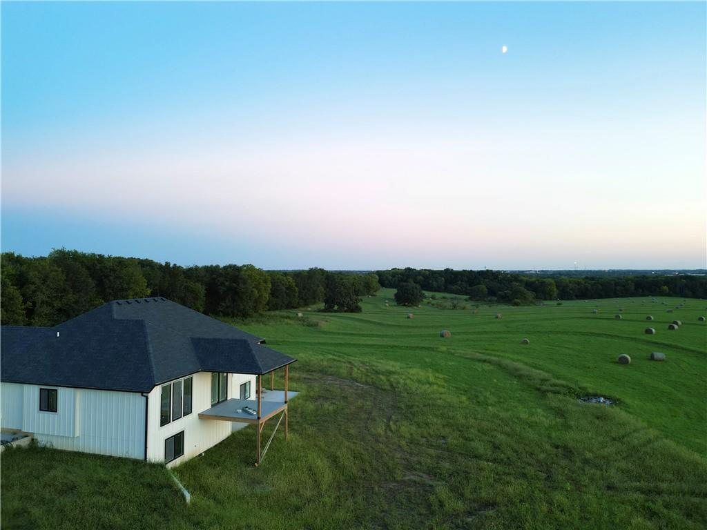 22663 Cherry Tree Ln, Sedalia, MO 65301