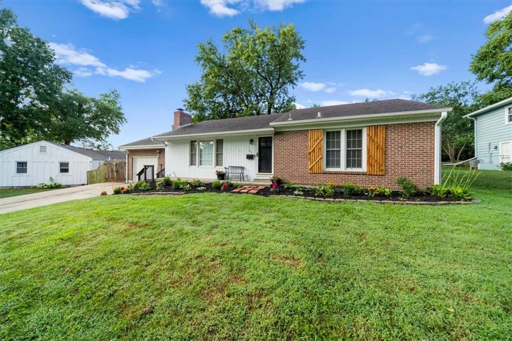 615 Rankin Rd, Independence, MO 64055