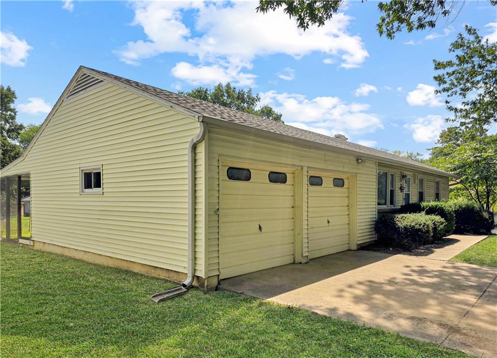 2623 Vernon St, North Kansas City, MO 64116