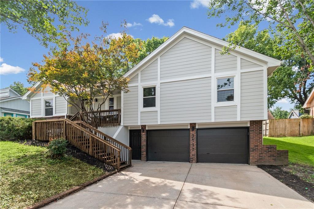 3117 NE 71st St, Gladstone, MO 64119