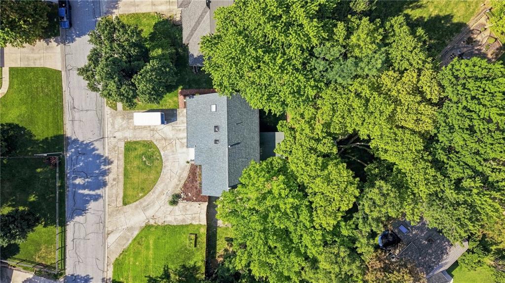 5304 Queal Dr, Shawnee, KS 66203