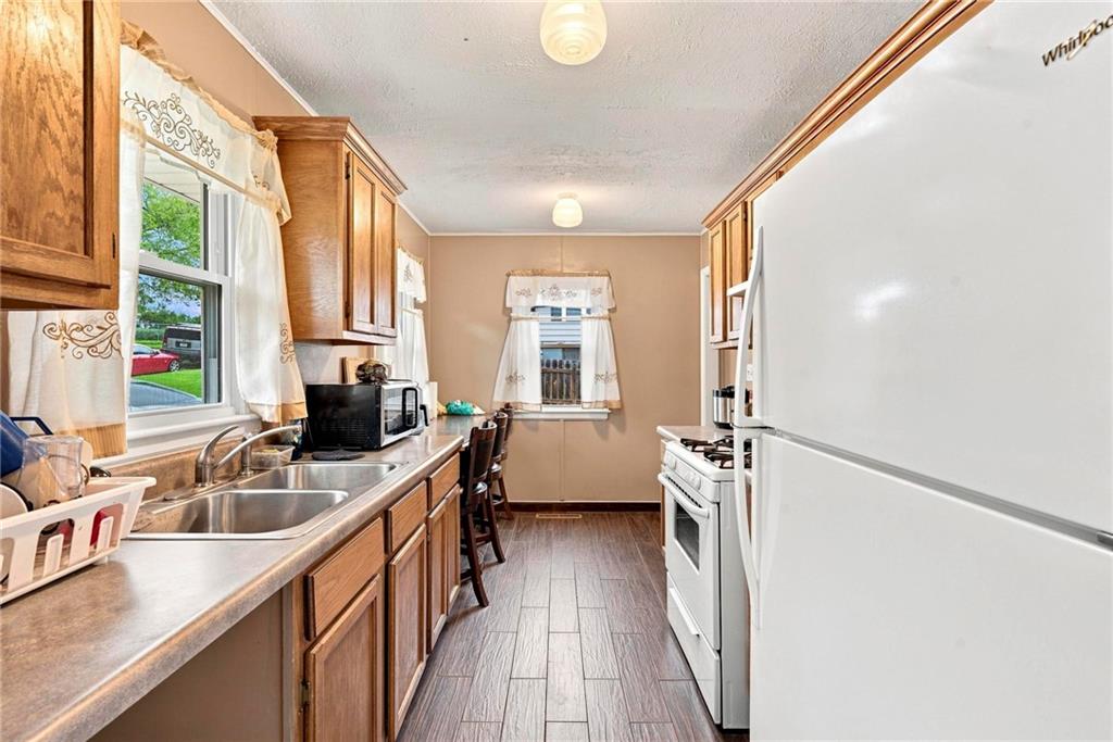 1711 N Hocker St, Independence, MO 64050