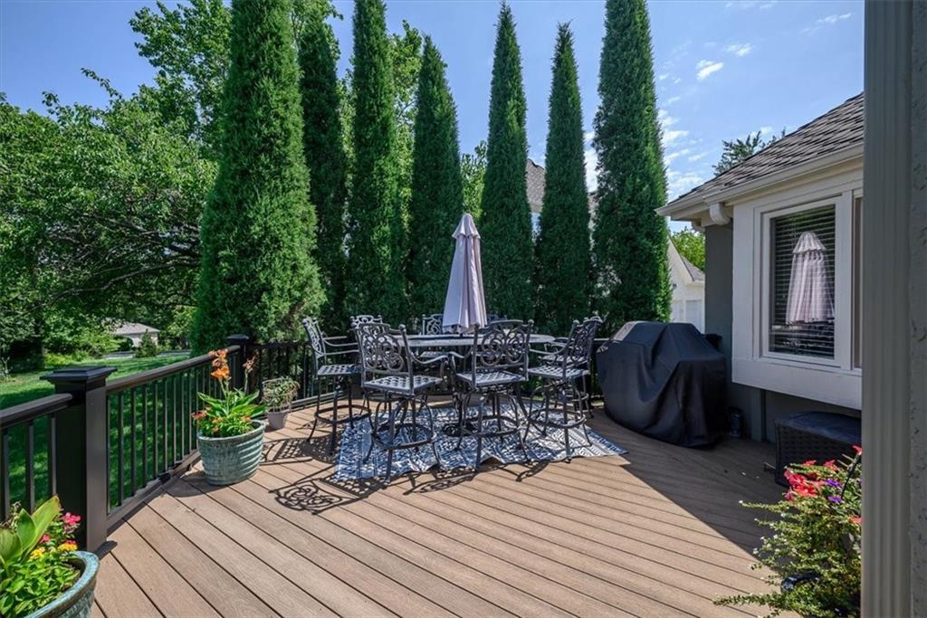 26320 W 108th St, Olathe, KS 66061