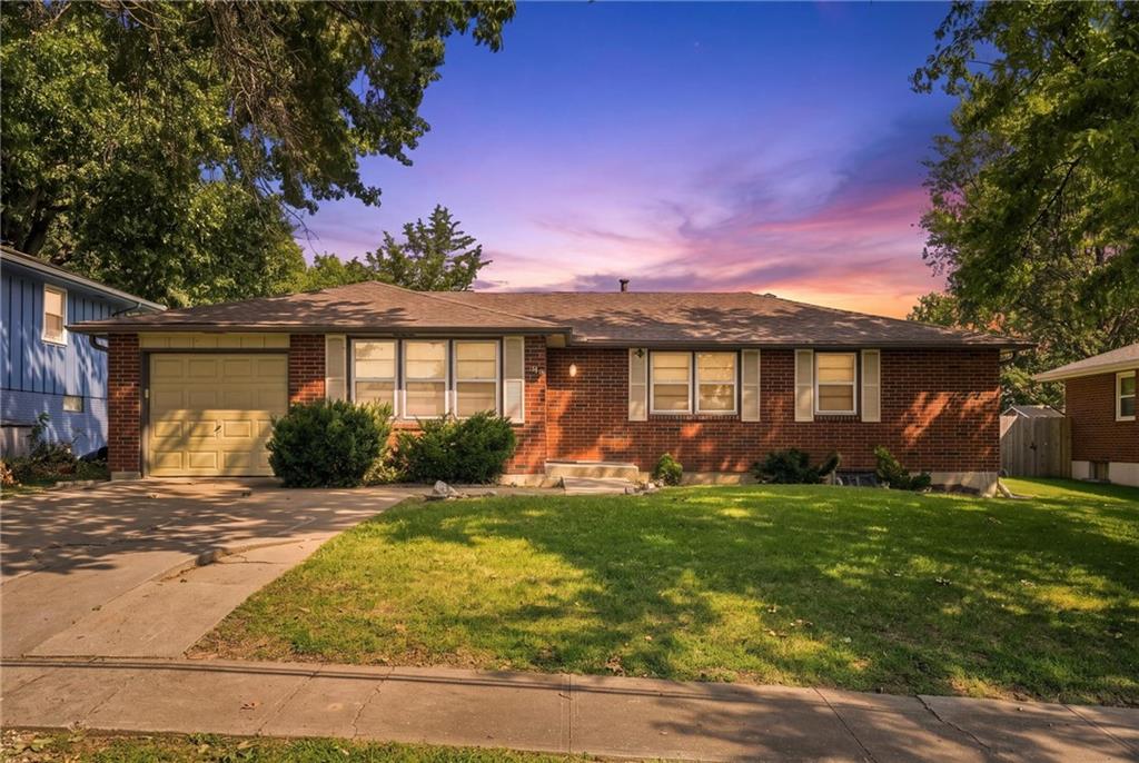 304 NE 88th St, Kansas City, MO 64155