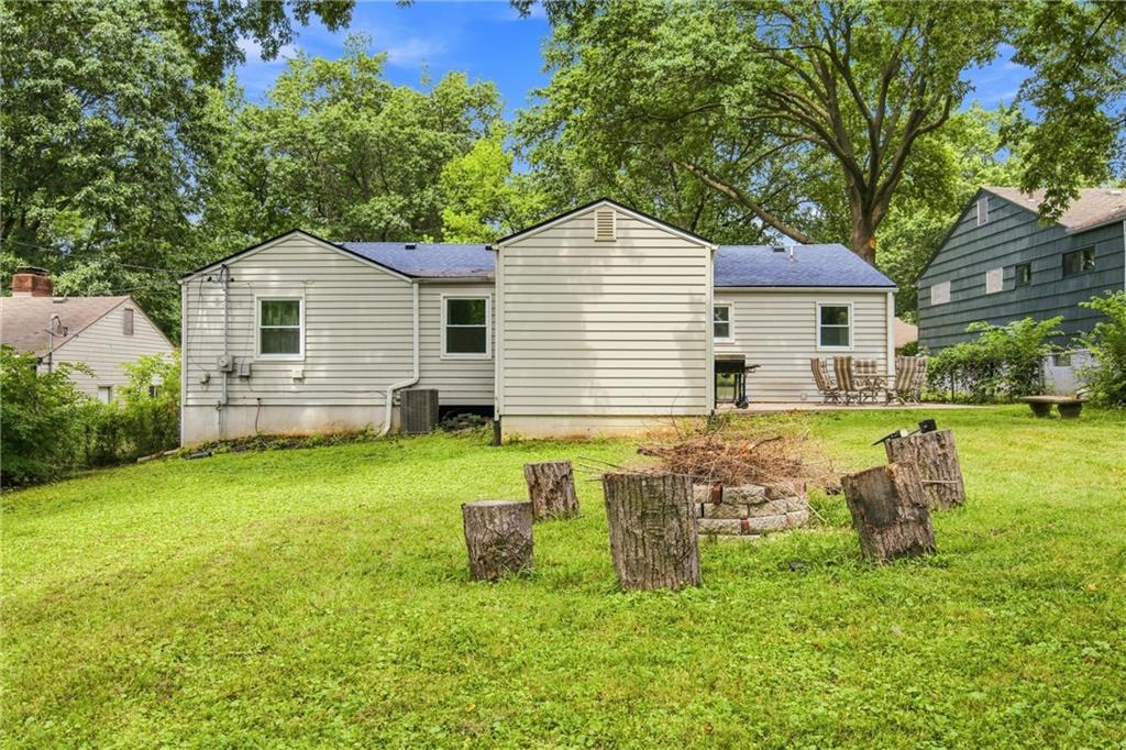 807 W 87th Ter, Kansas City, MO 64114