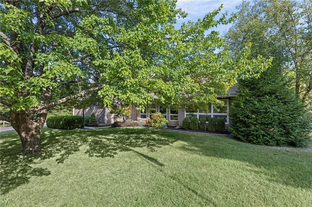 25050 W 129th Ter, Olathe, KS 66061