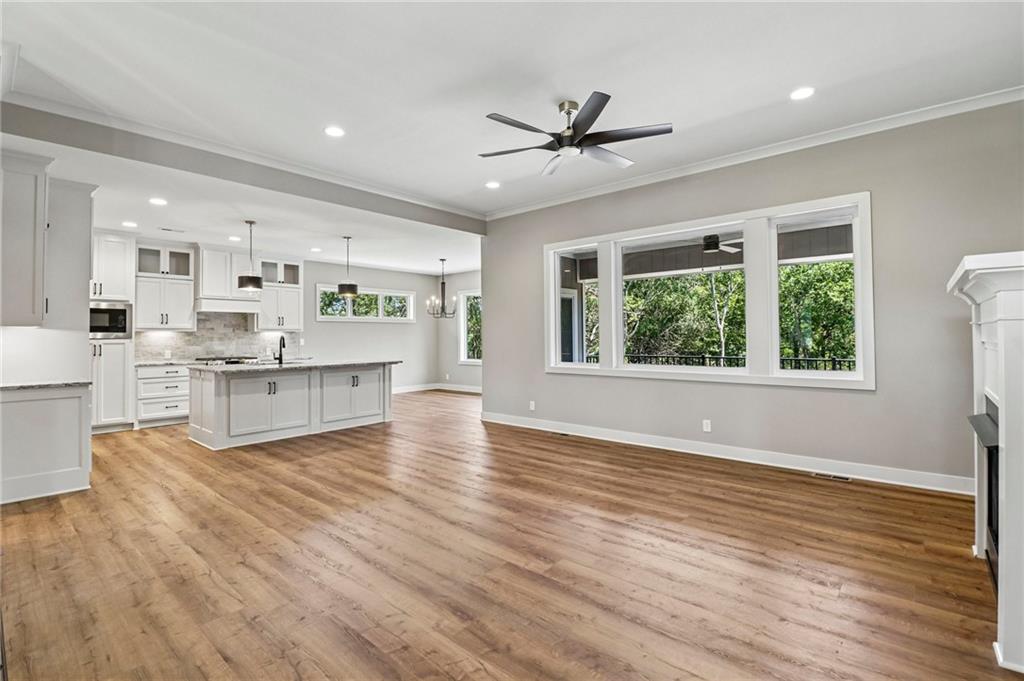 12215 S Eagle Crest Dr, Lee's Summit, MO 64086