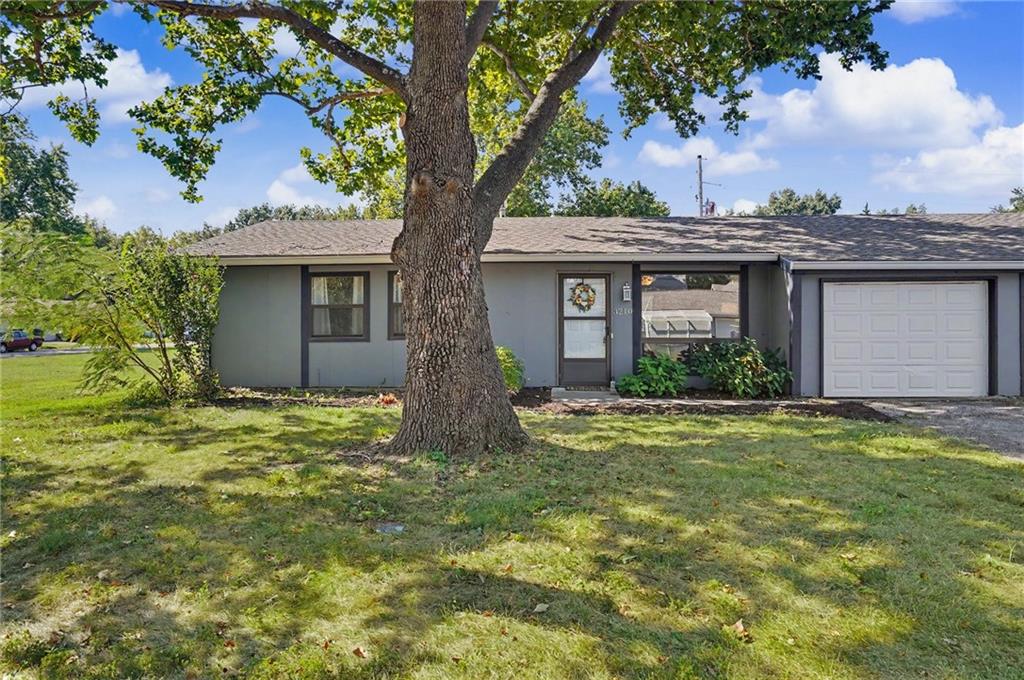 3210 Rainier Dr, Lawrence, KS 66047