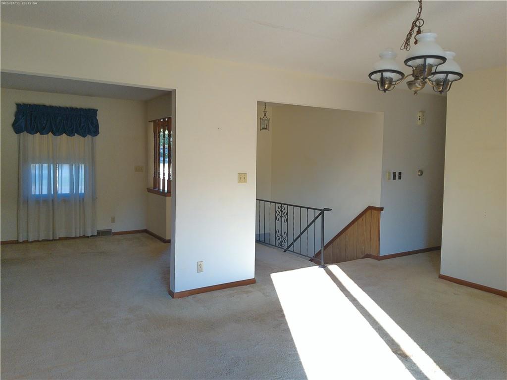 3 East Ter, Paola, KS 66071