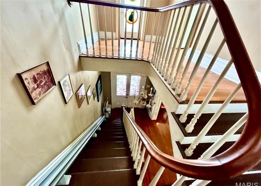 202 N 3rd St, Louisiana, MO 63353