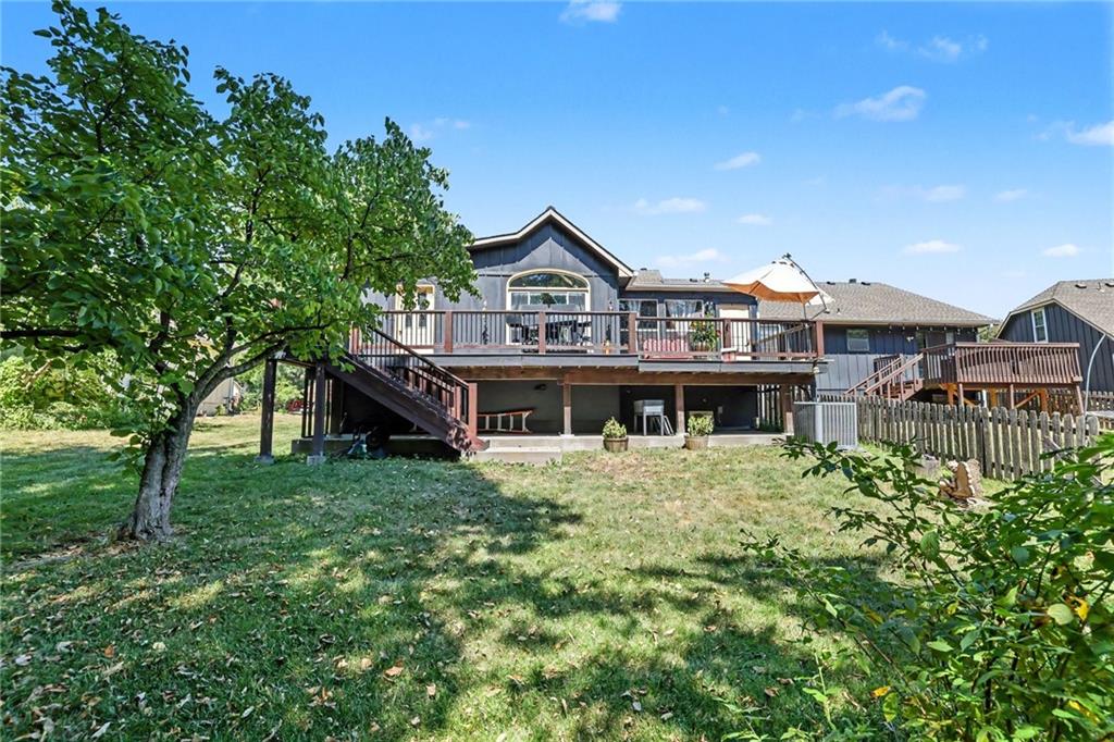 601 E 120th St, Kansas City, MO 64145
