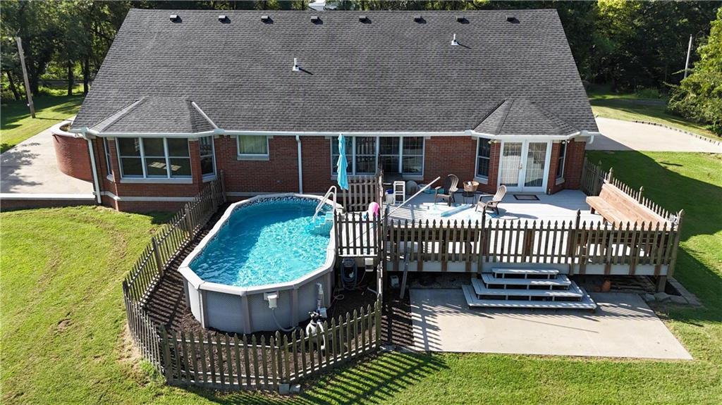 1313 SE Moore Rd, St Joseph, MO 64504